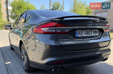Седан Ford Fusion 2017 в 