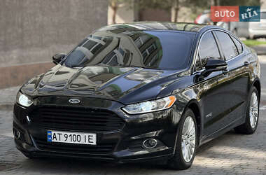 Седан Ford Fusion 2012 в 