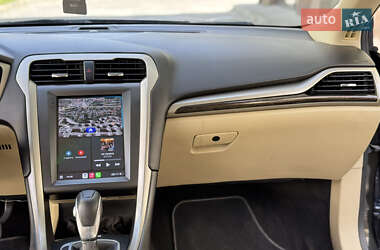 Седан Ford Fusion 2012 в 