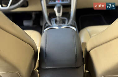 Седан Ford Fusion 2012 в 