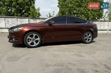 Седан Ford Fusion 2014 в 