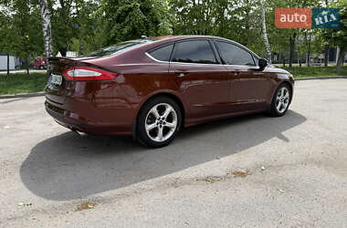 Седан Ford Fusion 2014 в 