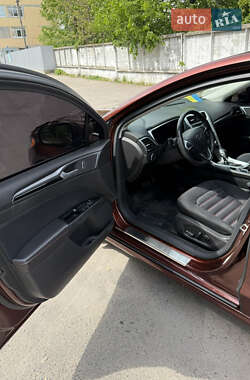 Седан Ford Fusion 2014 в 