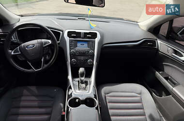 Седан Ford Fusion 2014 в 