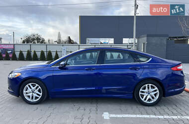 Седан Ford Fusion 2015 в 