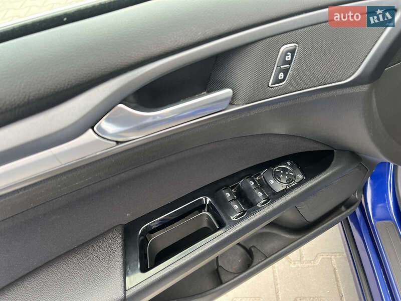 Седан Ford Fusion 2015 в Луцке фото 29 Седан Ford Fusion 2015 в Луцке