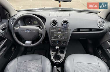 Хэтчбек Ford Fusion 2011 в 