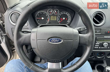 Хэтчбек Ford Fusion 2011 в 