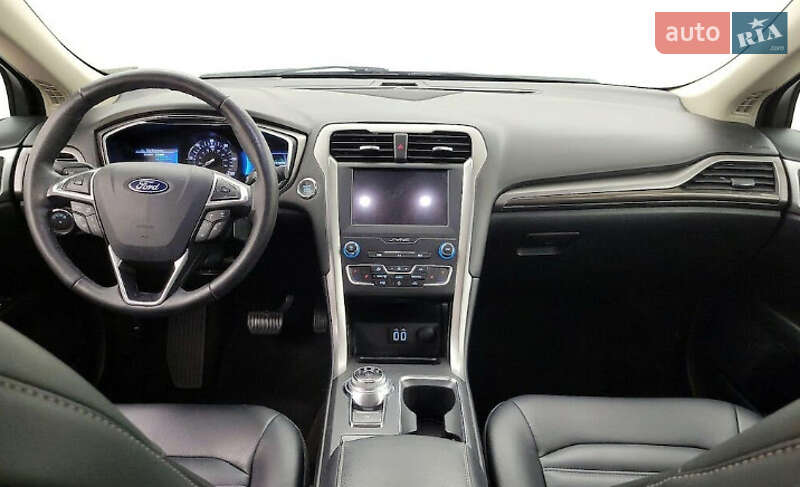 Седан Ford Fusion 2020 в Львове