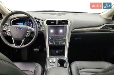Седан Ford Fusion 2020 в 