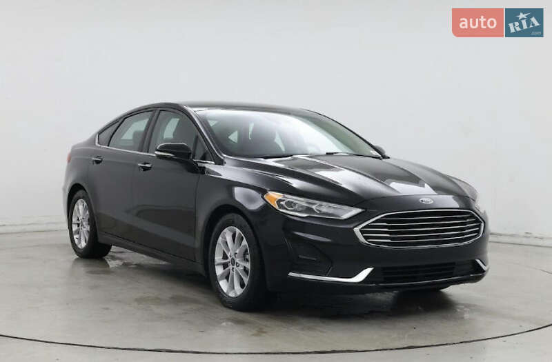 Седан Ford Fusion 2020 в Львове