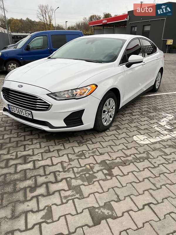Седан Ford Fusion 2020 в Тернополе