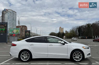 Седан Ford Fusion 2017 в 
