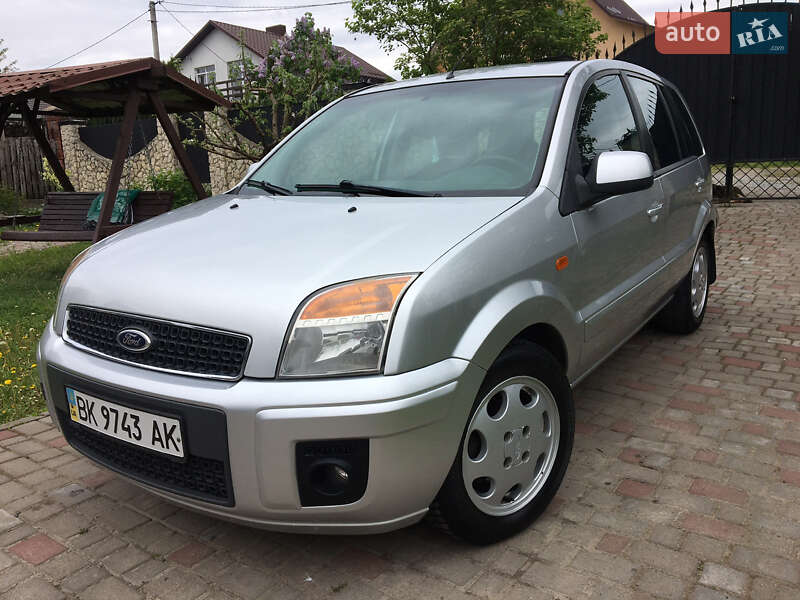Хэтчбек Ford Fusion 2011 в Ровно