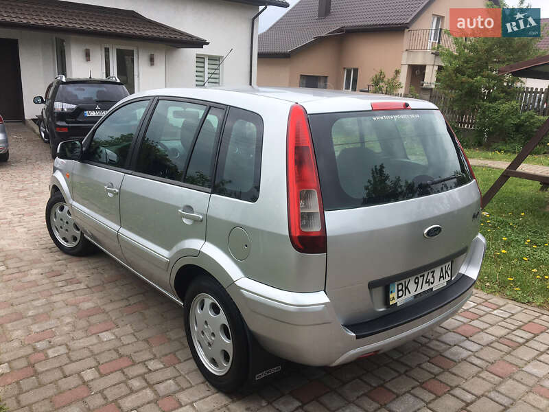 Хэтчбек Ford Fusion 2011 в Ровно