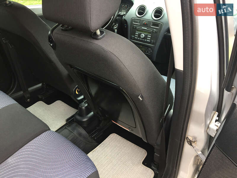 Хэтчбек Ford Fusion 2011 в Ровно