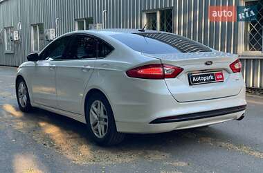 Седан Ford Fusion 2014 в 