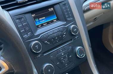 Седан Ford Fusion 2014 в 