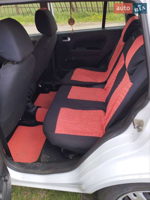 Хэтчбек Ford Fusion 2010 в Житомире