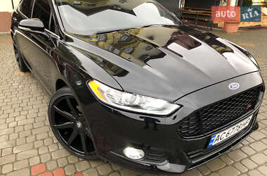Седан Ford Fusion 2016 в 