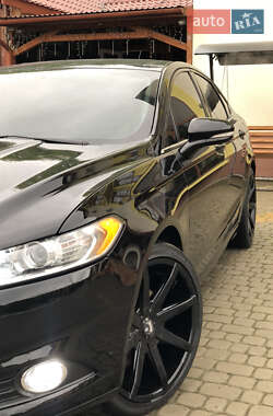 Седан Ford Fusion 2016 в 