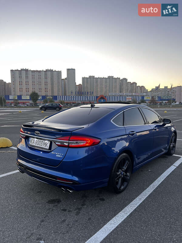 Седан Ford Fusion 2016 в 