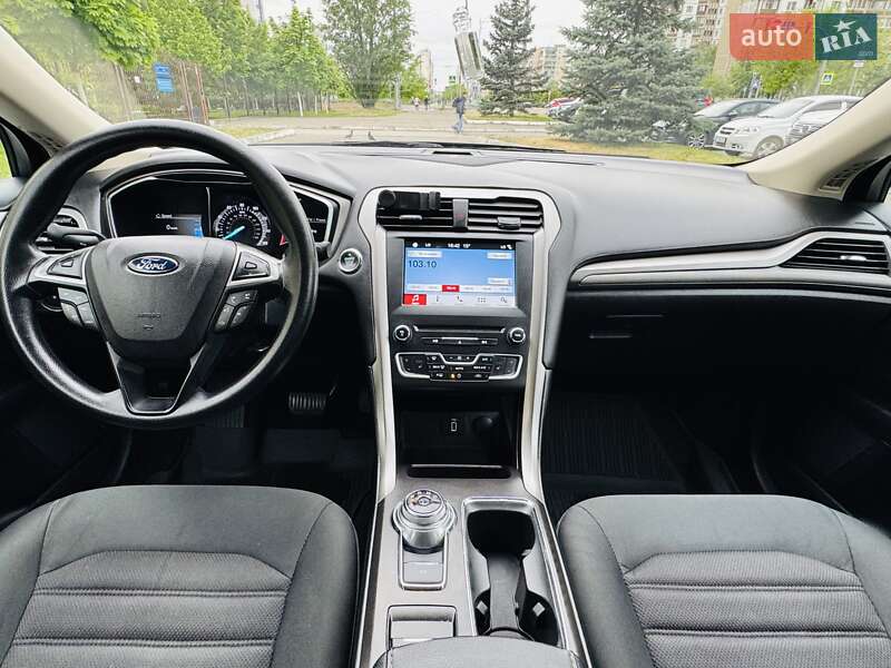 Седан Ford Fusion 2017 в Києві