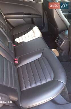 Седан Ford Fusion 2014 в 