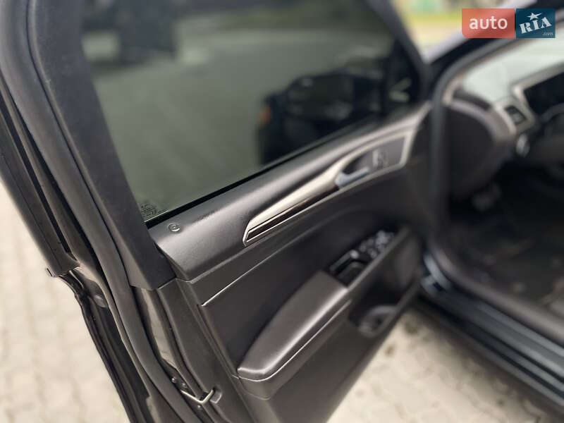 Седан Ford Fusion 2013 в Дрогобыче