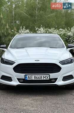 Седан Ford Fusion 2013 в Новомосковську