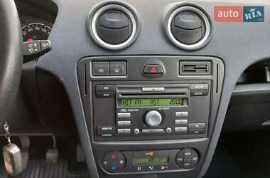 Хетчбек Ford Fusion 2010 в 