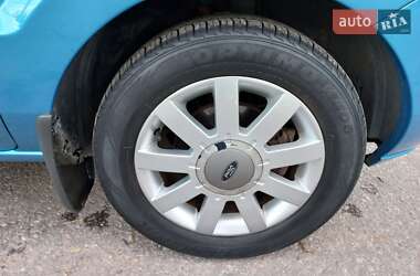 Хетчбек Ford Fusion 2010 в 