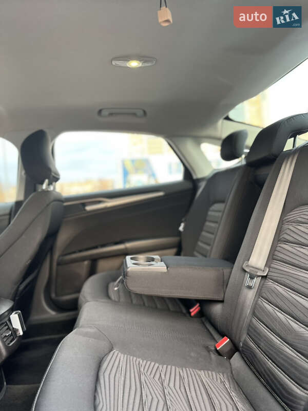 Седан Ford Fusion 2015 в Киеве