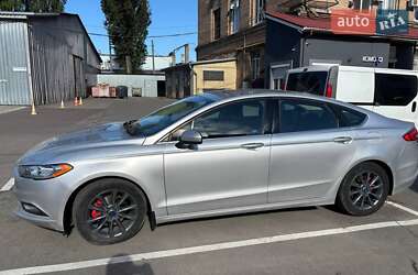 Седан Ford Fusion 2016 в 