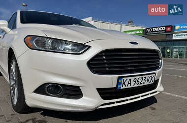 Седан Ford Fusion 2014 в 