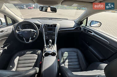 Седан Ford Fusion 2014 в 