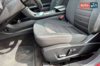 Седан Ford Fusion 2019 в 