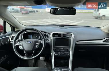 Седан Ford Fusion 2019 в 