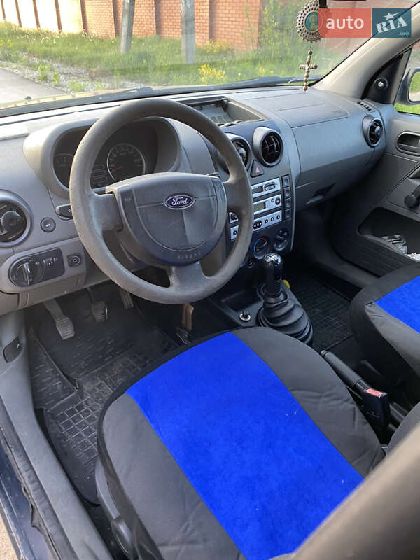 Хэтчбек Ford Fusion 2005 в Вите-Почтовой