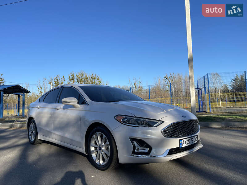 Седан Ford Fusion 2019 в Харкові