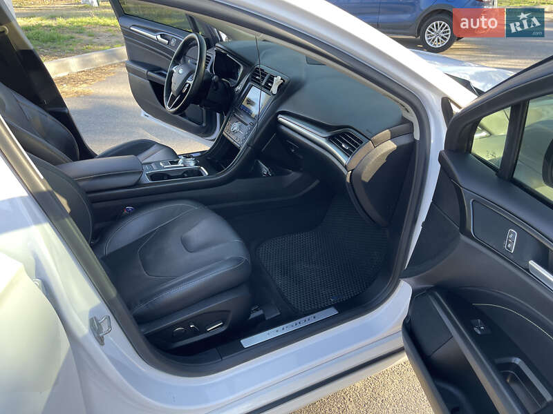 Седан Ford Fusion 2019 в Харькове