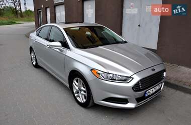 Седан Ford Fusion 2013 в 