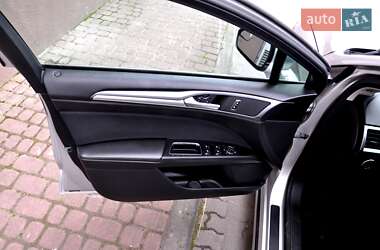 Седан Ford Fusion 2013 в 