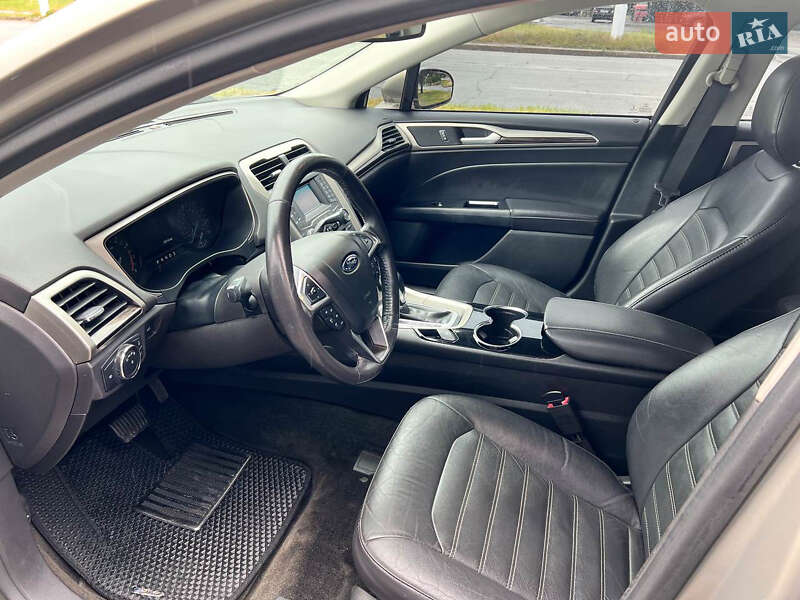 Седан Ford Fusion 2014 в Кропивницком