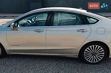 Седан Ford Fusion 2018 в 