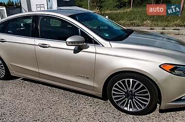 Седан Ford Fusion 2018 в 