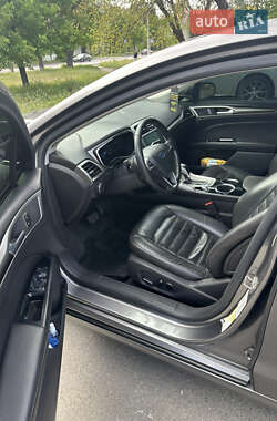 Седан Ford Fusion 2012 в 