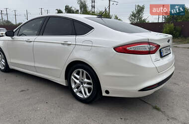 Седан Ford Fusion 2013 в 