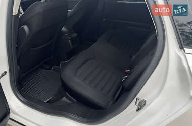 Седан Ford Fusion 2013 в 
