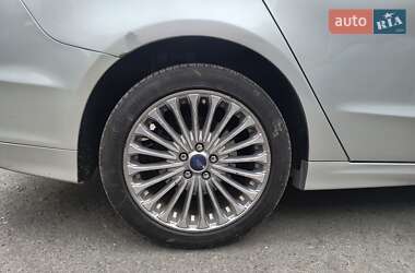 Седан Ford Fusion 2014 в 